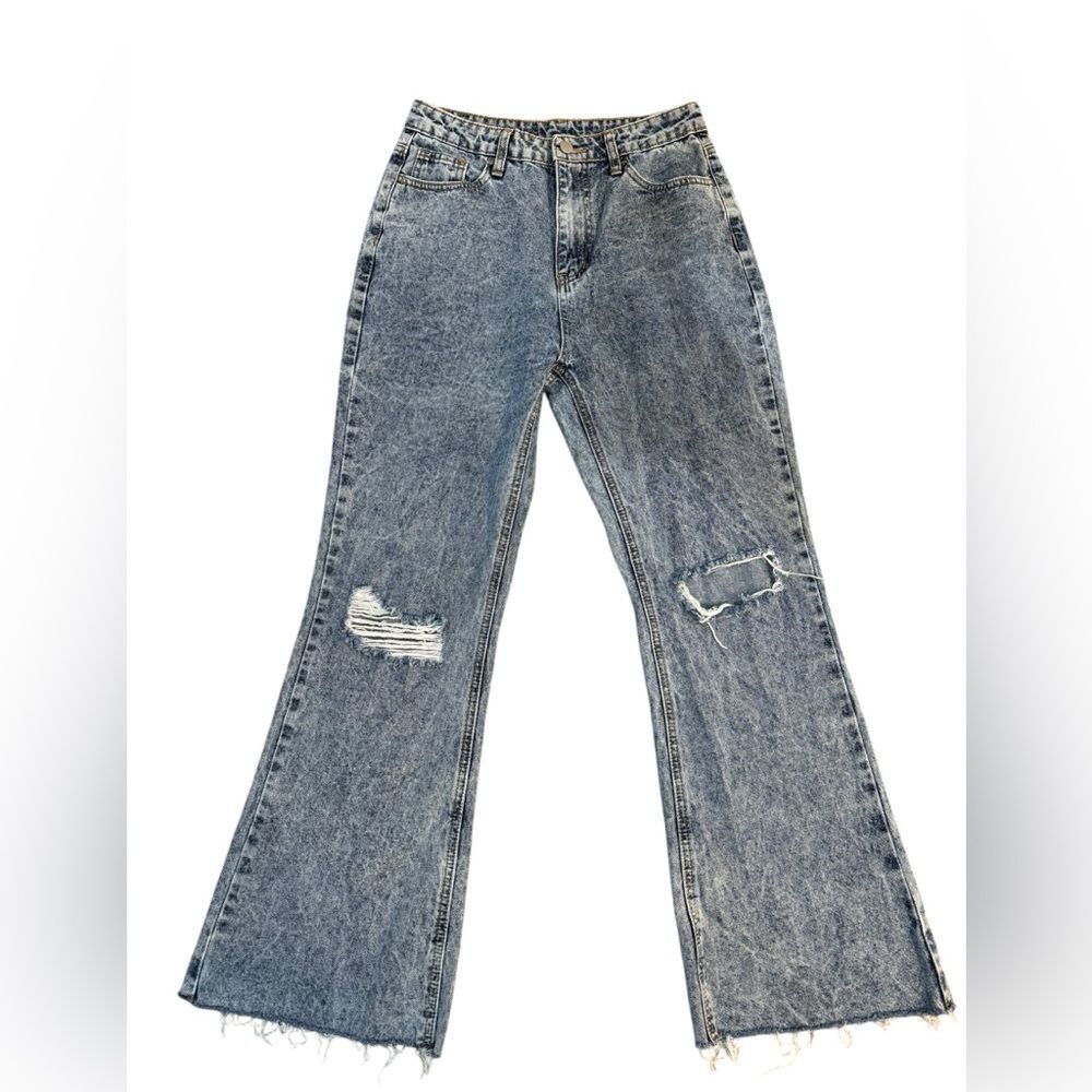 Acid Wash Bell Botton/Flare Wide Leg Ripped Jeans by Cider Brand -size med 6
